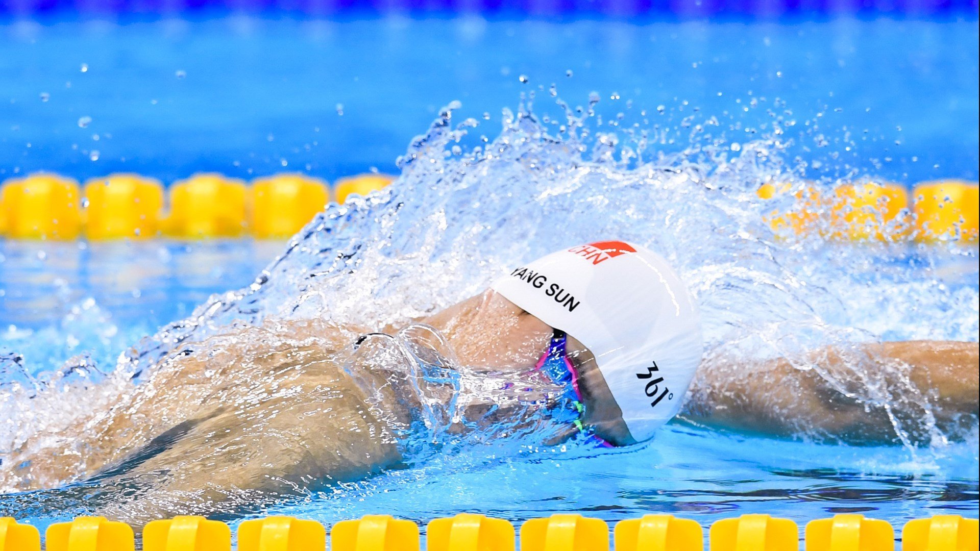 混合泳比赛中立代表队A表现均衡,混合泳联合队